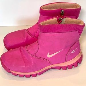 Nike Girls Water Shield Rain/Snow Ankle Boots